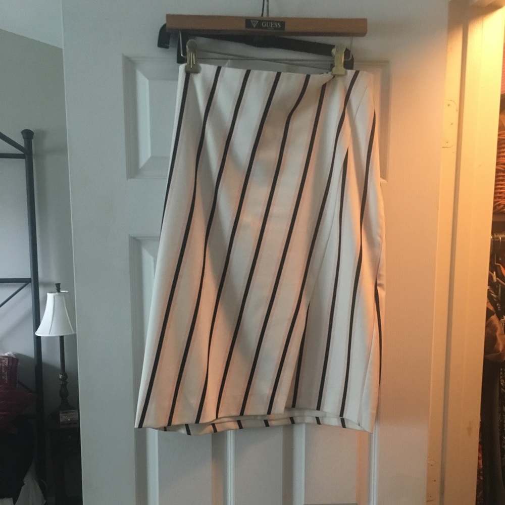 Wht House Blk Mkt slim skirt pink/black stripes